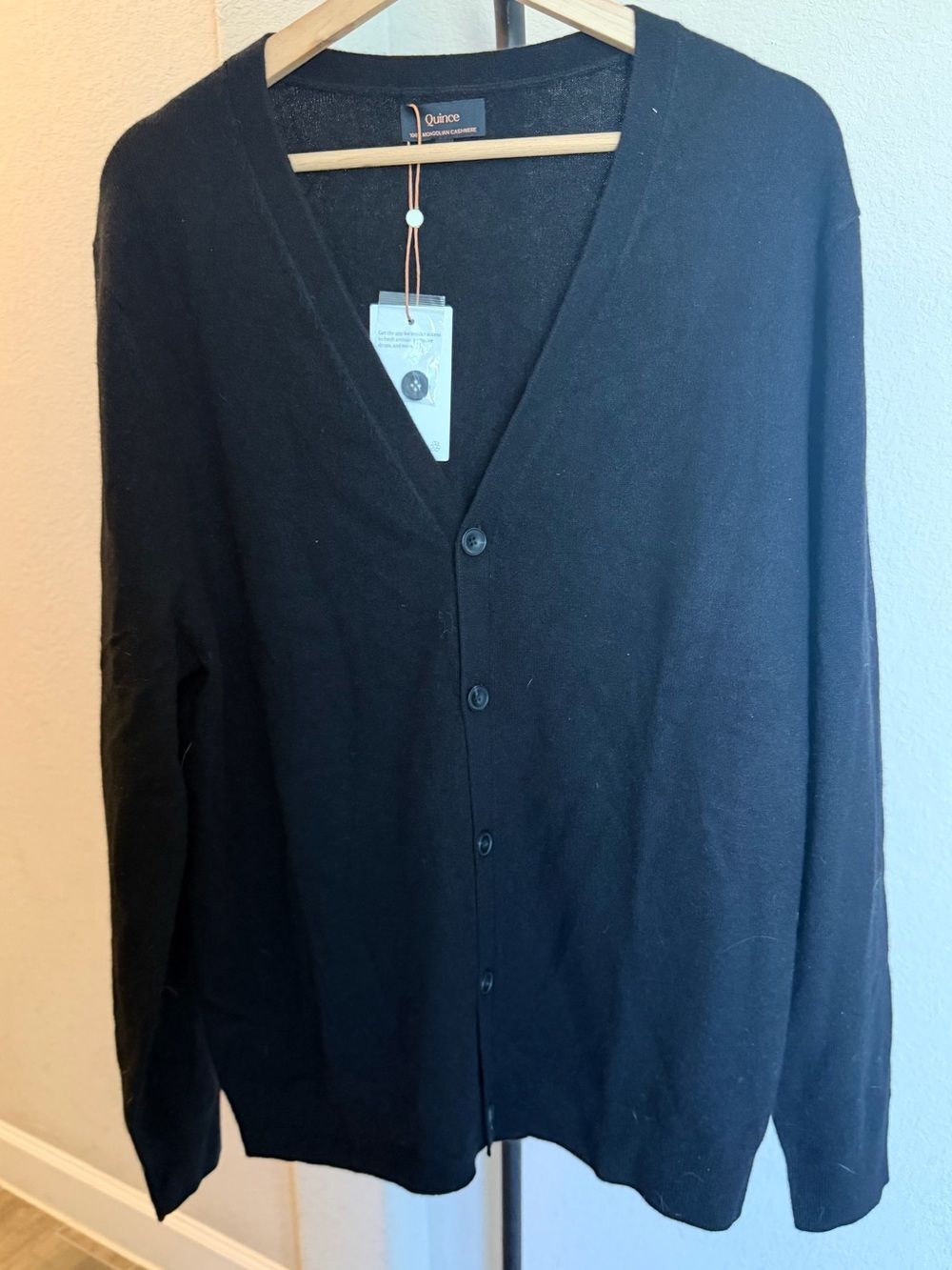 Quince Mongolian Cashmere Men's Black V-Neck Button Cardigan Sweater L